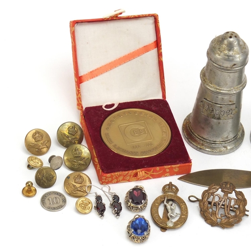 1162 - Objects including a Chinese medallion, trench art letter opener, RAF cap badge, military interest li... 