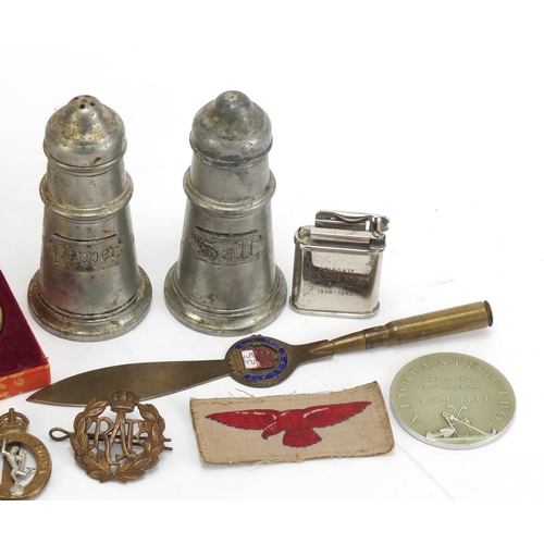 1162 - Objects including a Chinese medallion, trench art letter opener, RAF cap badge, military interest li... 