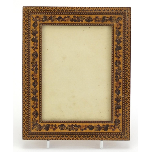 331 - Victorian Tunbridge ware easel photo frame, 19.5cm x 15.5cm