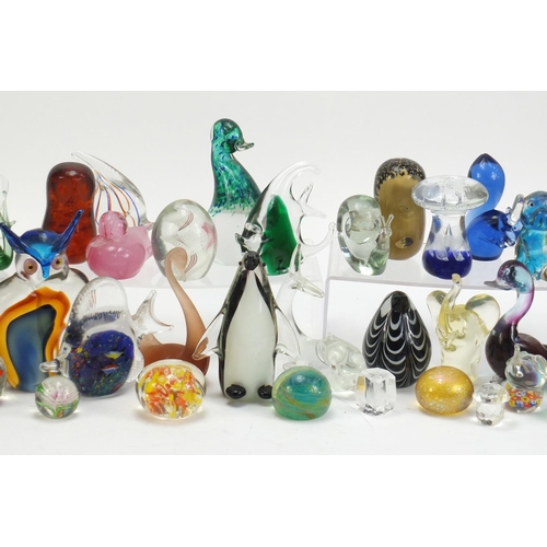 1555 - Collection of colourful glass paperweights and animals including Wedgwood, Murano and one by A Reid,... 