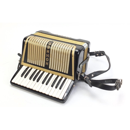 1528 - Hohner Student II accordion with case