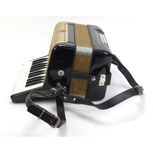 1528 - Hohner Student II accordion with case