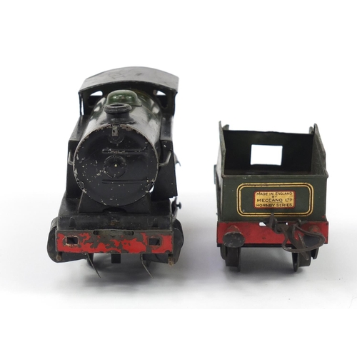 719 - Hornby O gauge tinplate clockwork model railway and accessories including Southern 126 locomotive