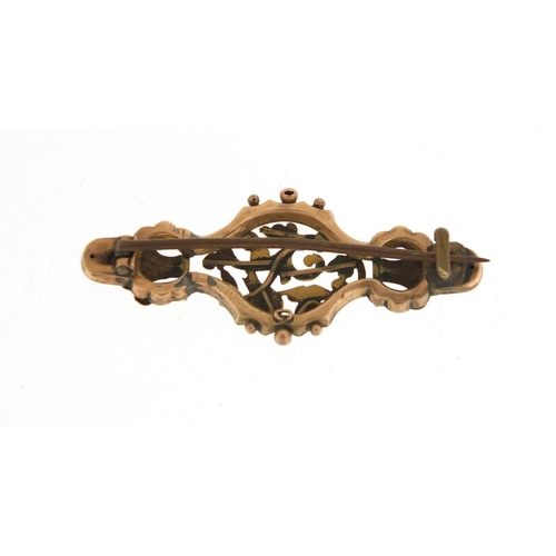 761 - Victorian unmarked gold bar brooch, 4cm in length, 2.8g