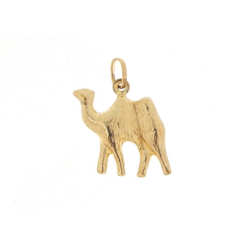 1263 - 9ct gold camel charm, 1.5cm high, 0.8g