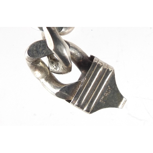 357 - Heavy gentleman's silver figaro link neckace, 50cm in length, 91.0g