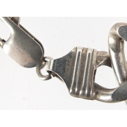 357 - Heavy gentleman's silver figaro link neckace, 50cm in length, 91.0g