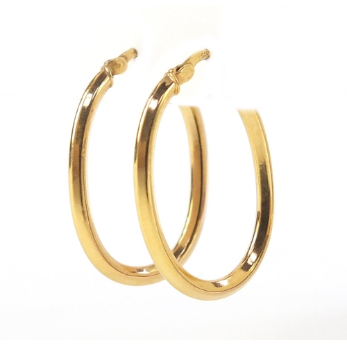 902 - Pair of 9ct gold hoop earrings, 3cm in length, 1.6g