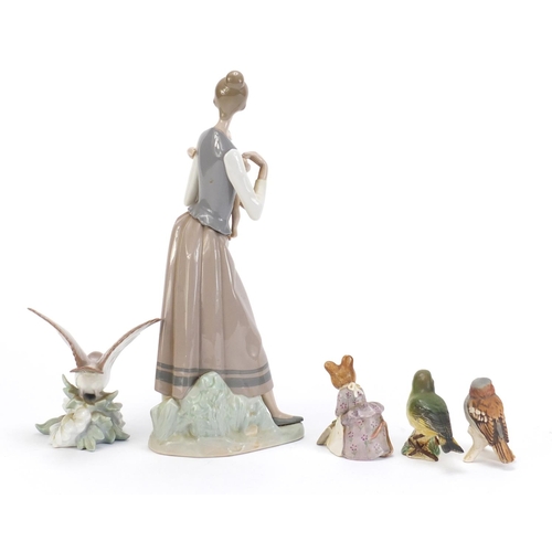 915 - Collectable figures and animals including large Lladro group of a mother and child, Beswick Beatrix ... 