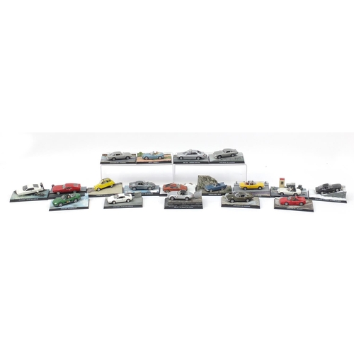 1037 - James Bond die cast vehicles including Aston Martin DB5, BMW 750IL and Aston Martin V8 Vantage