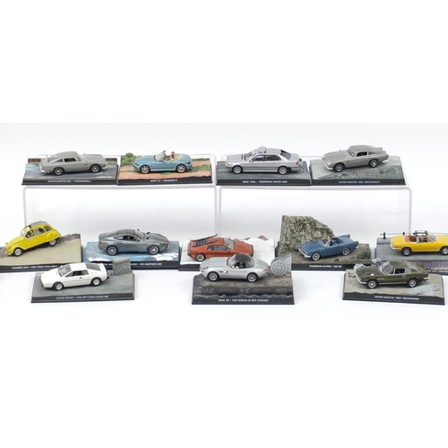 1037 - James Bond die cast vehicles including Aston Martin DB5, BMW 750IL and Aston Martin V8 Vantage