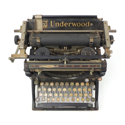 1379 - Vintage Underwood typewriter