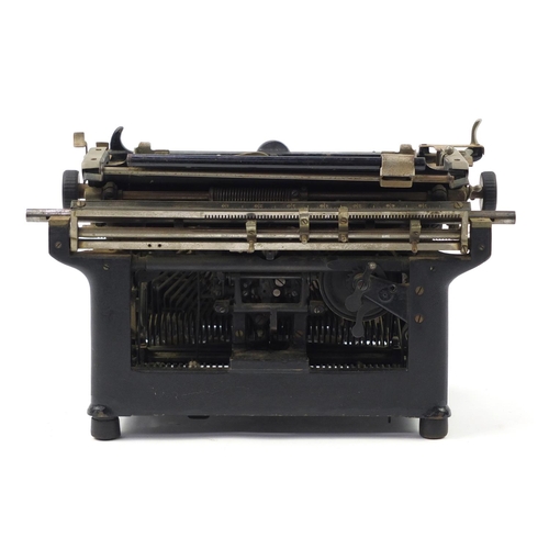 1379 - Vintage Underwood typewriter