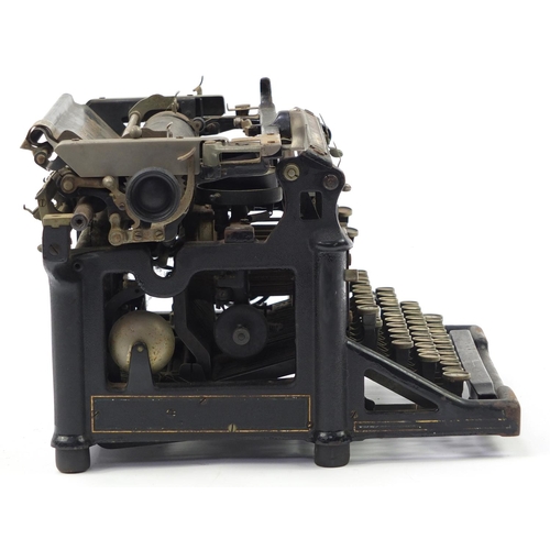 1379 - Vintage Underwood typewriter