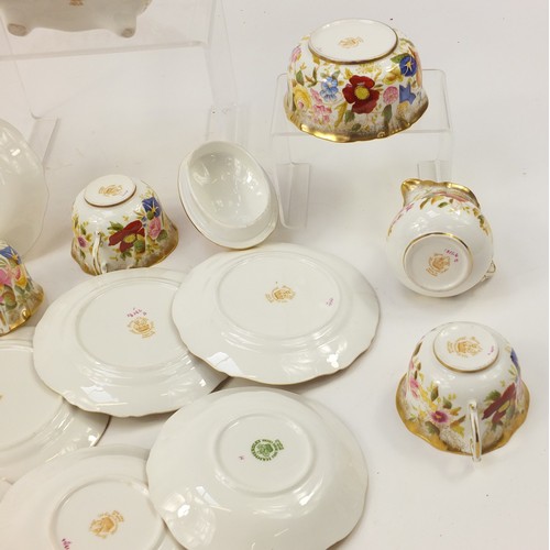 432 - Hammersley Queen Anne six place tea service comprising teapot, six trios, sandwich plate, sugar bowl... 