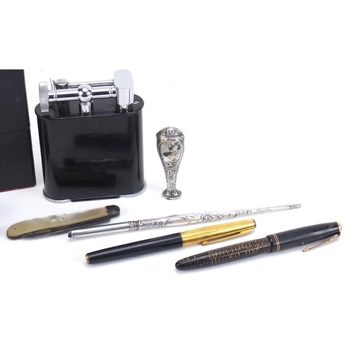 807 - Objects comprising French silver plated dip pen and desk seal, cheroot with gold coloured metal moun... 