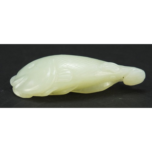 638 - Chinese pale green jade carving of two fish, 7cm wide