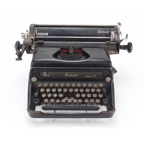 Vintage EVEREST Typewriter