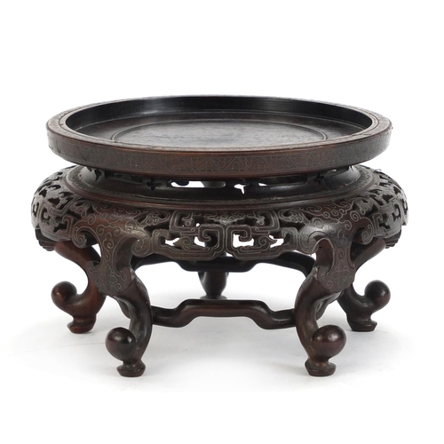 372 - Good Chinese carved hardwood stand with foliate wire inlay, 11cm high x 16.5cm in diameter