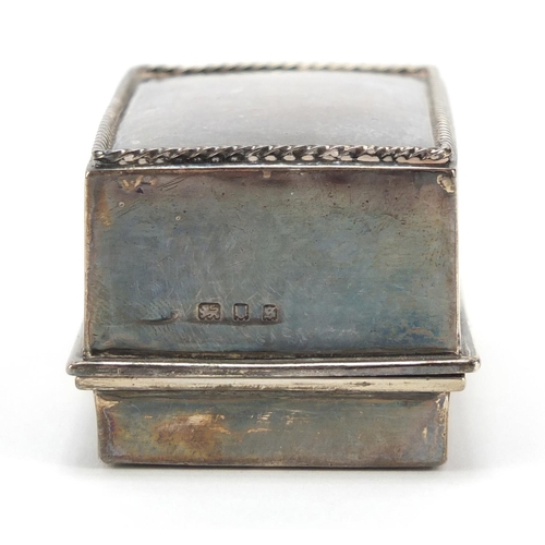 158 - Rectangular silver box and cover, by Greenwood & Watts, London 1933, 6.5cm wide, 92.7g