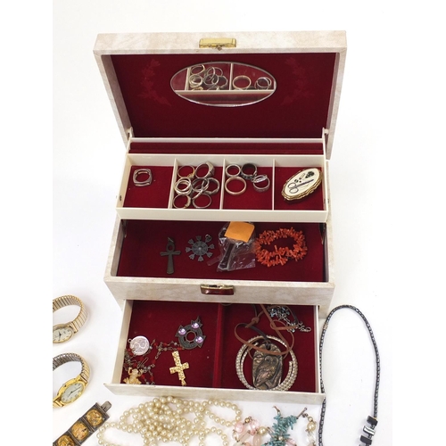 1558 - Vintage and later costume jewellery arranged in a jewellery box including silver rings, coral, Persi... 