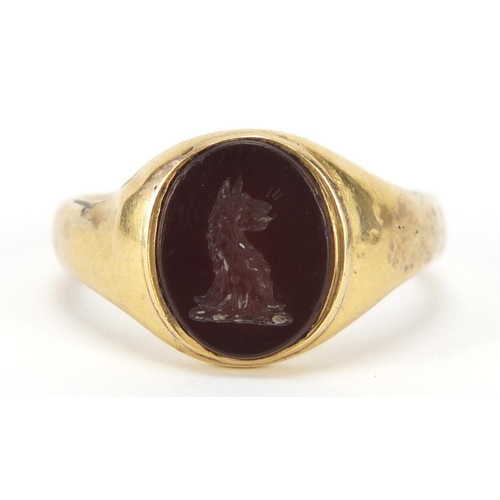 17 - Unmarked gold intaglio seal ring, (tests as 9ct gold) size U, 3.2g