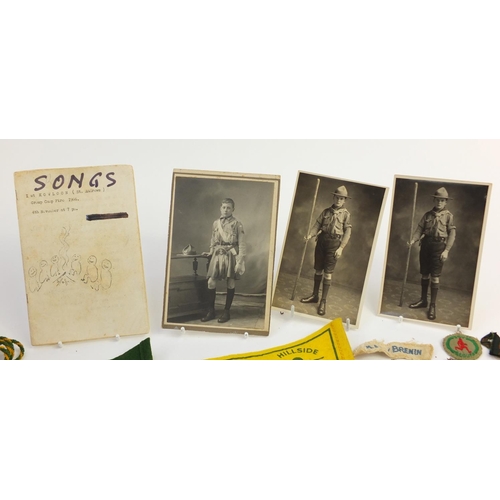 600 - Collection of vintage Boy Scouts and Girl Guides memorabilia including cloth patches, photographs, s... 