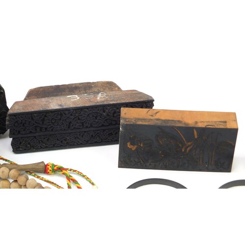 1533 - Ethnographic items including Indian printing blocks and rosary necklaces