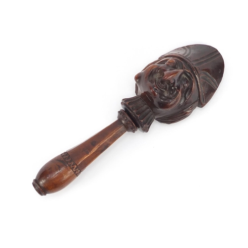 187 - Antique carved Black Forest nutcracker in the form of a bear's head, 20cm in length