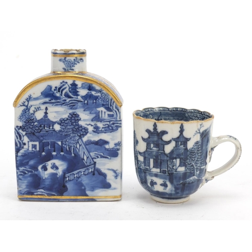 520 - Chinese blue and white porcelain tea caddy and cup, each decorated with a landscape, the largest 11.... 