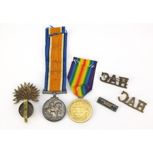 425 - British military World War I pair, Honourable Artillery Company badge and shoulder titles, the pair ... 