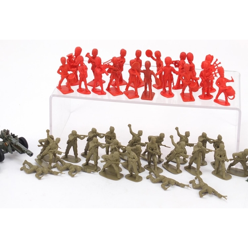 1532 - Vintage and later toys including Crescent die cast gun and soldiers