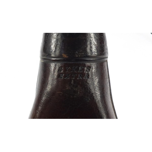 431 - Victorian brown leather powder flask by Sykes, 20.5cm in length