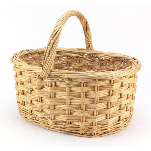 1565 - Large wicker basket, 40cm high x 48cm wide
