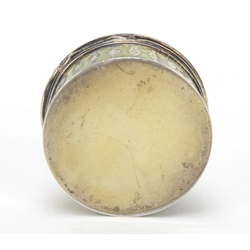 223 - Good unmarked silver and plique á jour enamel patch box by Child & Child of London, the hinged lid e... 