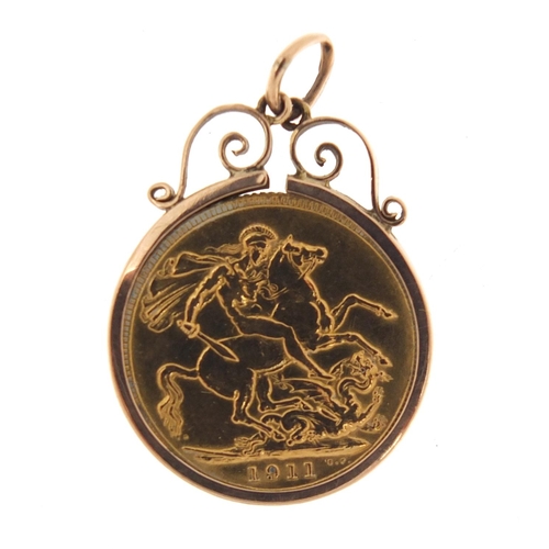 108 - George V 1911 gold sovereign in a 9ct gold pendant mount, 9.3g