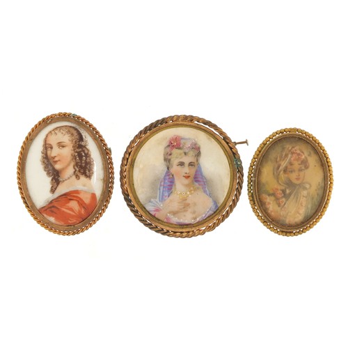 1540 - Three classical portrait brooches including Limoges, the largest 5.5cm in diameter