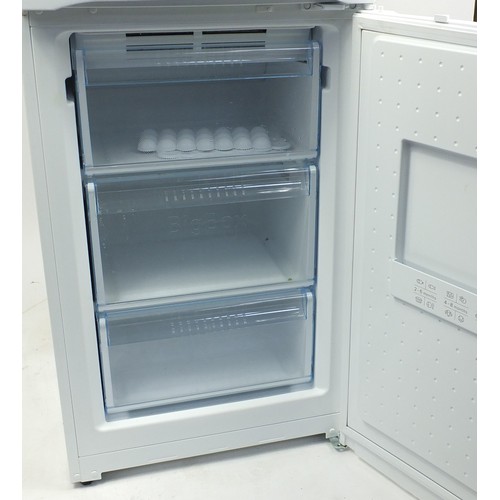 2201 - Bosch Exccel frost free fridge freezer, 185cm high