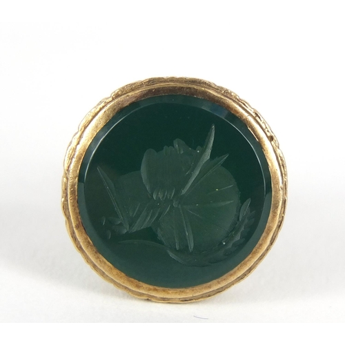 154 - Victorian unmarked gold seal fob, carved with a portrait of a male Roman soldier, 2.5cm in length, 8... 