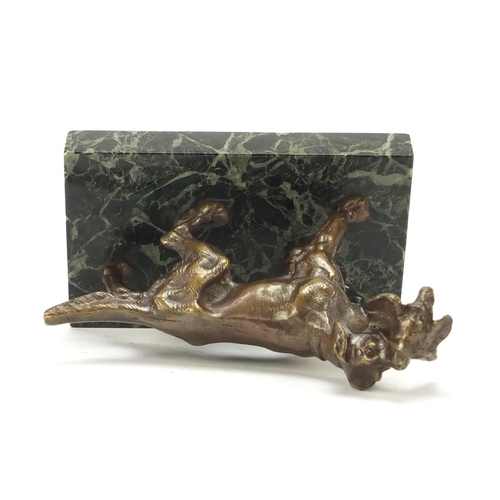 405 - Patinated bronze Pointer dog raised on a rectangular green marble base, 14cm wide