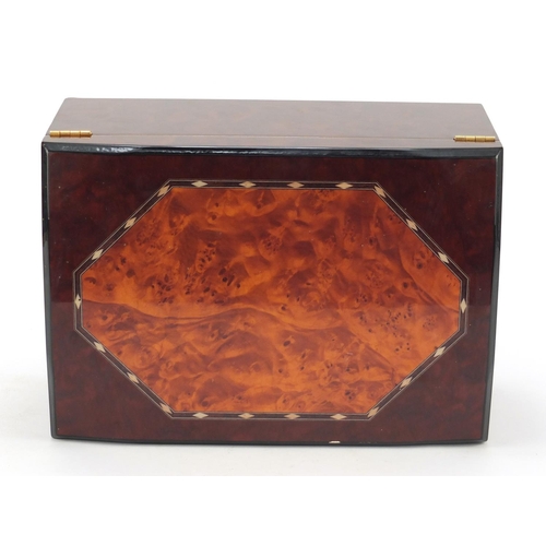 387 - Rectangular lacquered humidor with lift out tray, 
35cm W x 24.5cm D x 16cm H