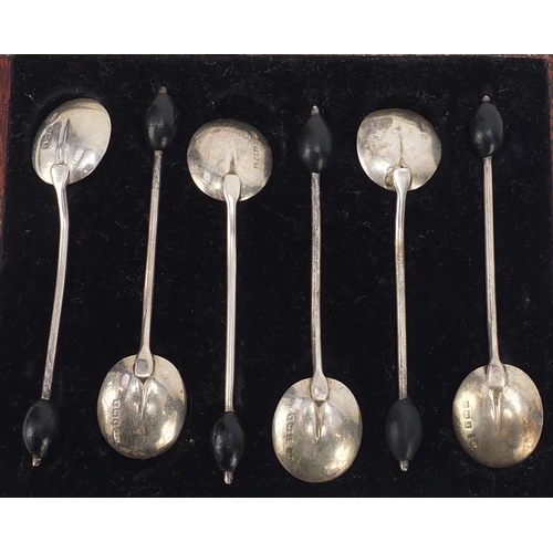 758 - Silver items comprsing a set of six silver coffee bean spoons, jelly server and a pickle fork, the c... 