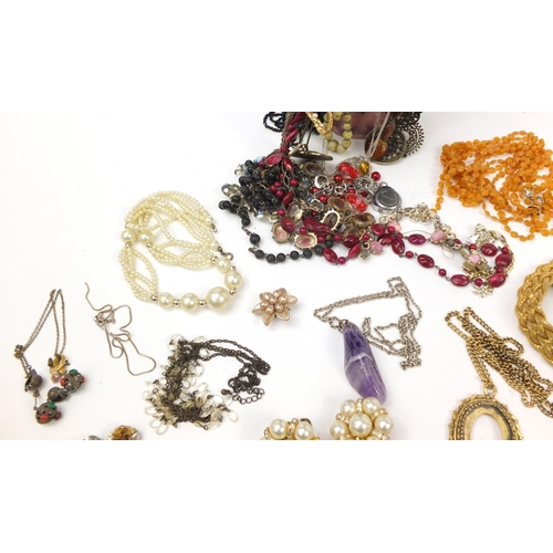 1981 - Costume jewellery including necklaces and earrings