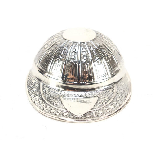 308 - Sterling silver caddy spoon in the form of a jockey's cap, 5.5cm in length, 15.6g