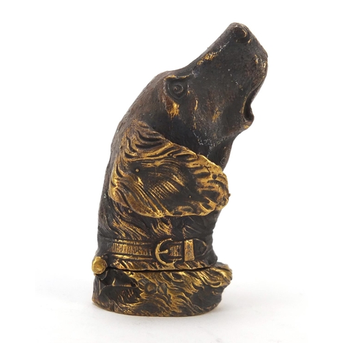 413 - Novelty brass vesta in the form of a dog's head, 5cm high