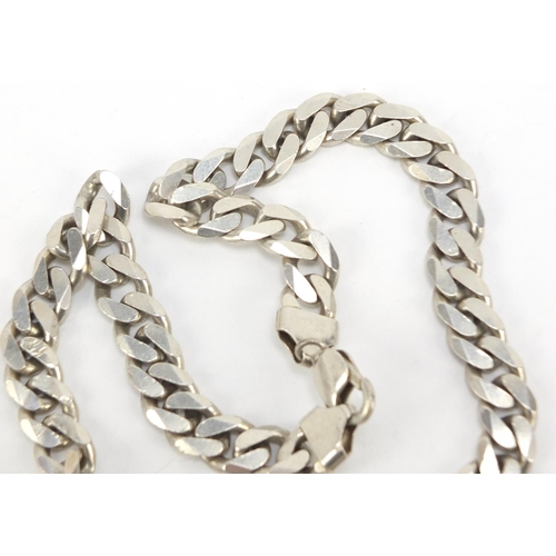 641 - Heavy silver curb link necklace, 48cm in length, 95.4g