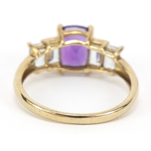 425 - 9ct gold amethyst and blue topaz ring, size U, 2.9g