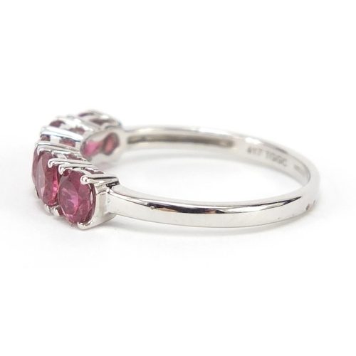 399 - 9ct white gold pink stone ring, size N, 1.7g