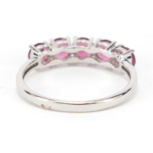 399 - 9ct white gold pink stone ring, size N, 1.7g