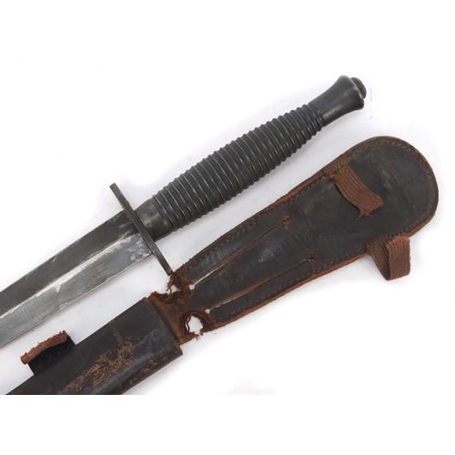 689 - British military World War II Fairbairn & Sykes style fighting knife with sheath, 29cm in length